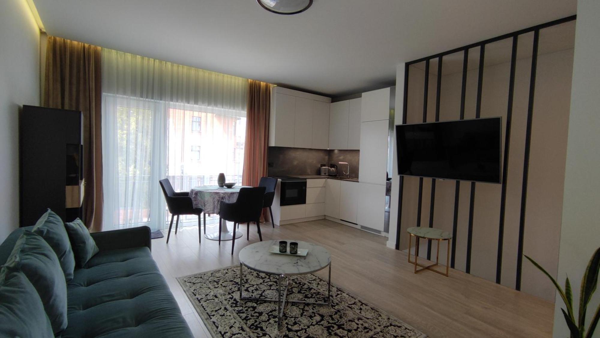 New J&R Apartment Near Girstutis, Free Private Parking & Self Check-In Kaunas Buitenkant foto