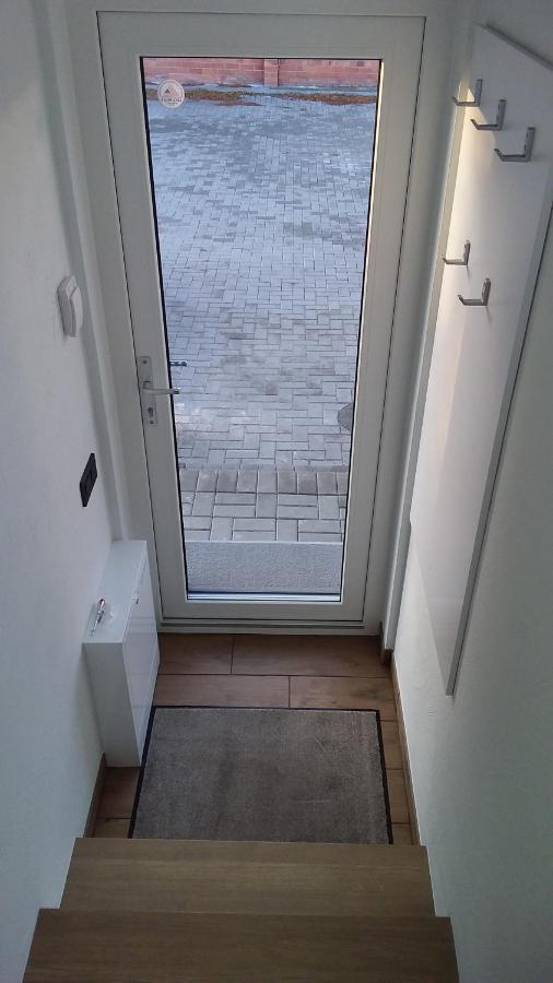 New J&R Apartment Near Girstutis, Free Private Parking & Self Check-In Kaunas Buitenkant foto