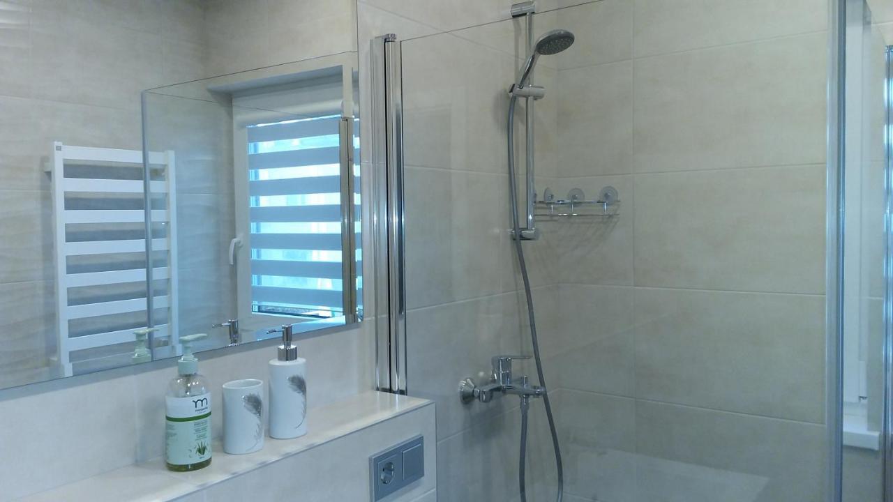 New J&R Apartment Near Girstutis, Free Private Parking & Self Check-In Kaunas Buitenkant foto