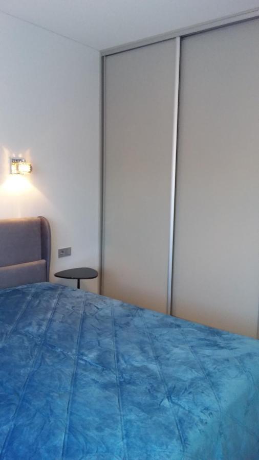 New J&R Apartment Near Girstutis, Free Private Parking & Self Check-In Kaunas Buitenkant foto